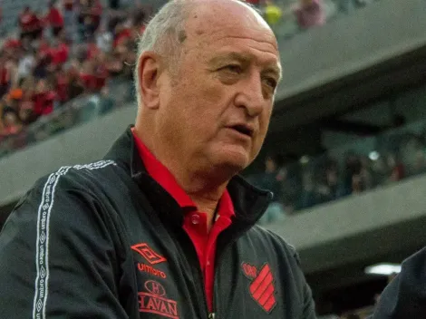 “Melhor dia da minha vida”; Felipão ‘sai da casinha' em bastidores do Athletico