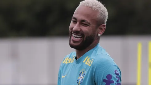 Foto: Ettore Chiereguini/AGIF – Neymar pode retornar ao Brasil.