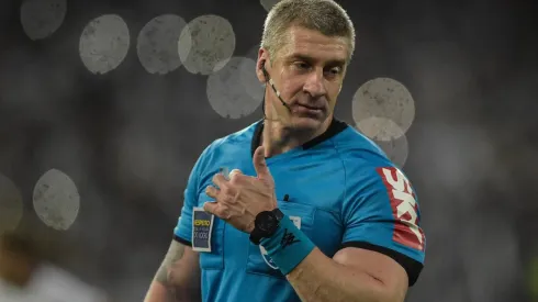 "Parabéns ao VAR e ao Daronco"; após polêmica em jogo do Atlético, VP de Relações do Fla parabeniza arbitragem