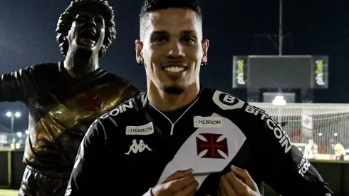 Foto: Thiago Ribeiro/AGIF - Paulinho: cria do Vasco, atacante quer trocar de clube