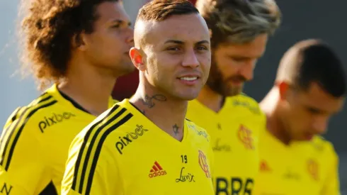 Foto: Gilvan de Souza/Flamengo - Everton seria importante para trazer volante Walace, com quem jogou no Grêmio, ao Mengão em 2022