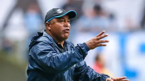 Roger Machado aponta ‘culpado’ por desempenho abaixo do Grêmio