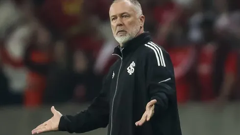 Foto: Pedro H. Tesch/AGIF - Mano Menezes: aguarda novos reforços no Internacional