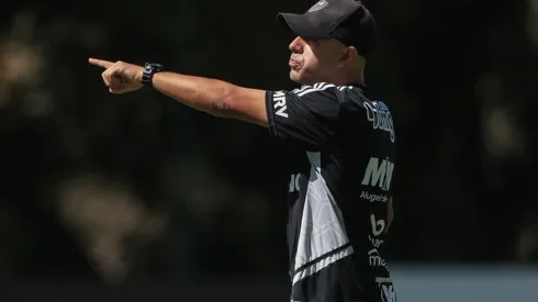 Com reforço de 'peso', Lucas Gonçalves define a escalação ideal do Galo contra o Corinthians