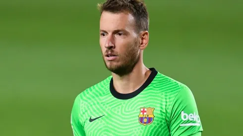 Goleiro brasileiro Neto tem propostas da Inglaterra e Itália para deixar o Barcelona