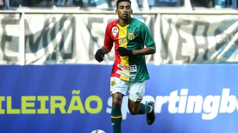 Foto: Pedro H. Tesch/AGIF - Mateusinho é alvo de quatro equipes da Série A