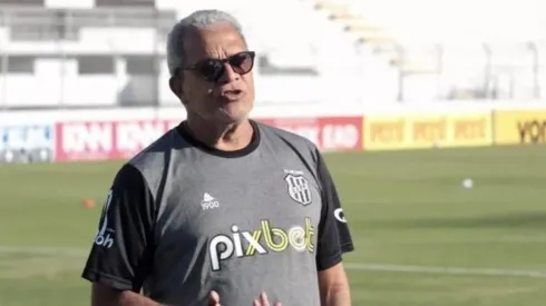 Diego Almeida/PontePress/ Hélio dos Anjos deve promover estreia no sistema defensivo contra o Operário.