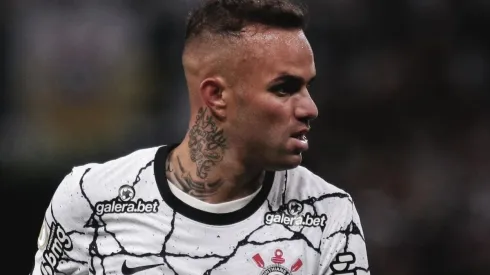 Foto: Ettore Chiereguini/AGIF - Pouco aproveitado por Vitor Pereira, Luan pode assinar com equipe da Série A