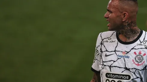 Foto: Ettore Chiereguini/AGIF - Luan foi buscado anteriormente pelo Bahia, mas é Ricardo Goulart quem chega para disputar a Série B pelo Esquadrão de Aço