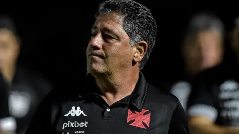 Foto: Thiago Ribeiro/AGIF | Emílio Faro deve comandar a equipe no duelo contra a Ponte Preta