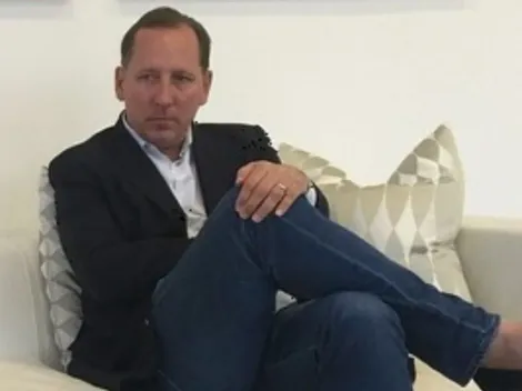 “Em torno de € 8 milhões”; Textor ‘pivota’ planos para contratar camisa 10 e +1 do Mundo Árabe