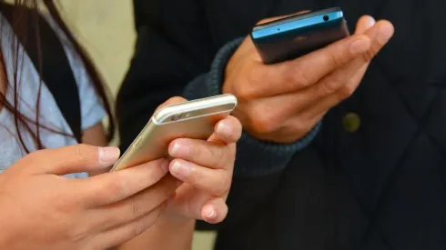 Internet: 40% dos jovens não conseguem ficar mais de um dia sem o celular, revela pesquisa. Foto: Pixabay.