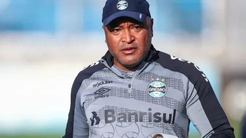 Foto: Lucas Uebel/Grêmio/Divulgação - Roger Machado: técnico não está garantido no Grêmio para 2023