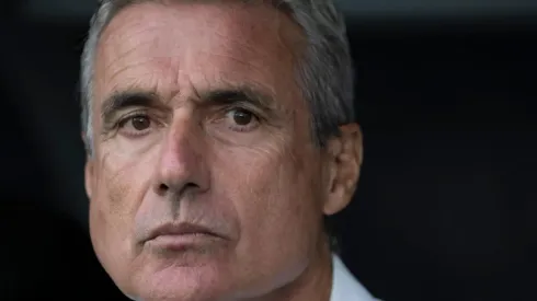 Luís Castro diz ‘sim’ e atacante pode estar de saída Botafogo