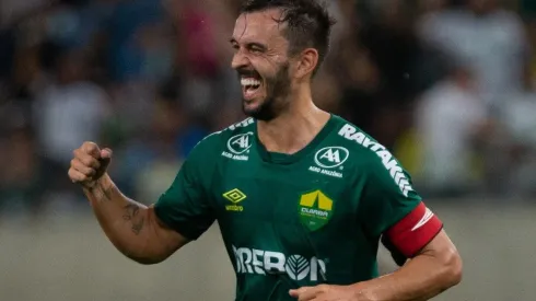 Foto: Gil Gomes/AGIF – Uendel: lateral do Cuiabá sofreu grave lesão