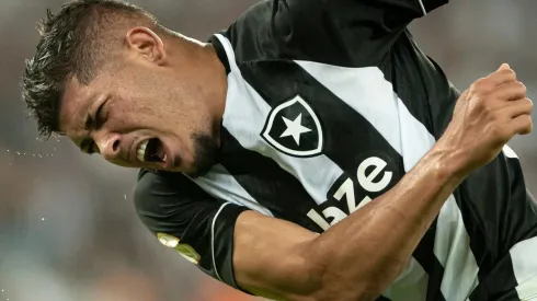 Luís Castro age nos bastidores após tempo de recuperação se Erison surpreender