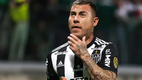 Foto: Marcello Zambrana/AGIF | Eduardo Vargas foi afastado por dois jogos após expulsão no duelo contra o Palmeiras