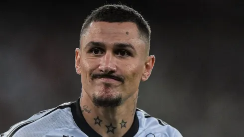 Foto: Thiago Ribeiro/AGIF - Vina é a grande referência técnica do time cearense.