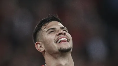 Newcastle não para em Bruno Guimarães e prepara 'caminhão de dinheiro' por titular do Vasco