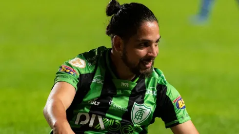 Foto: Alessandra Torres/AGIF - Benítez pode voltar contra o Coritiba.