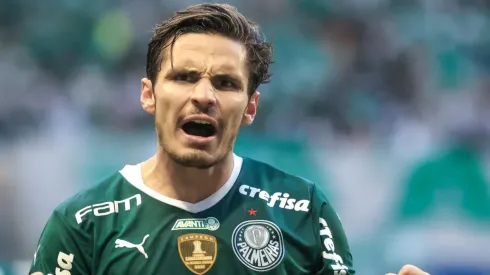 Foto: Marcello Zambrana/AGIF | Veiga sofreu uma entorse no tornozelo