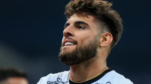 Yuri Alberto é titular do ataque do Corinthians (Foto: Marcello Zambrana/AGIF)