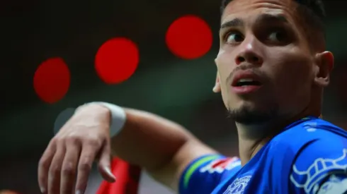 Foto: Hector Vivas/Getty Images - Paulinho não deseja mais permanecer no Leverkusen e cortou relações com os alemães