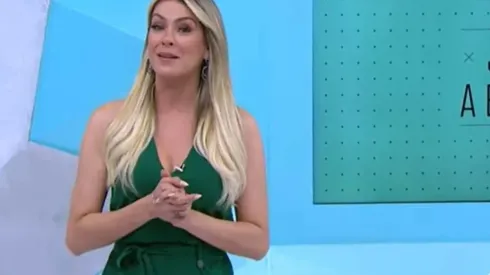 Foto: Reprodução/Band - Renata Fan e Denílson discutiram sobre importância de Endrick no profissional do Palmeiras