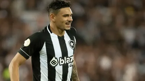 Foto: Jorge Rodrigues/AGIF - Tiquinho fez seu terceiro jogo pelo Glorioso.