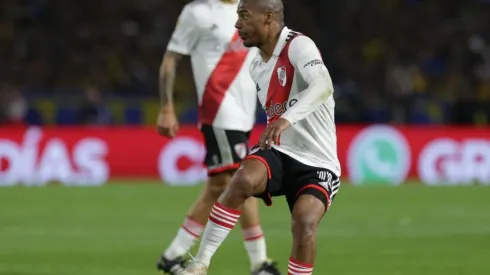 Daniel Jayo / Correspondente / Getty Images - De La Cruz em ação pelo River.