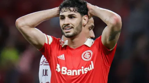 Foto: Maxi Franzoi/AGIF - Johnny: desfalque no Inter contra o Atlético-GO