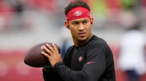 Trey Lance se lesionou na partida contra o Seahawks