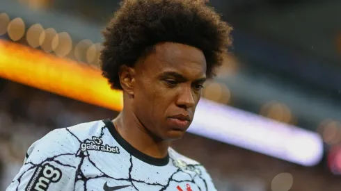 Willian falou que jogou bem no Corinthians (Foto: Marcello Zambrana/AGIF)
