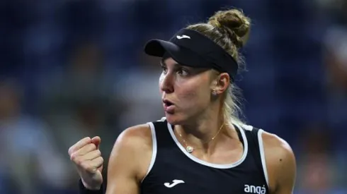 Bia não precisou entrar em quadra para avançar