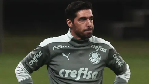 Foto: Ettore Chiereguini/AGIF - Abel Ferreira está perto de conquistar todos os títulos do continente.