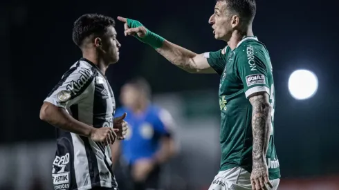 Foto: Heber Gomes/AGIF - Goiás renovou contrato com zagueiro