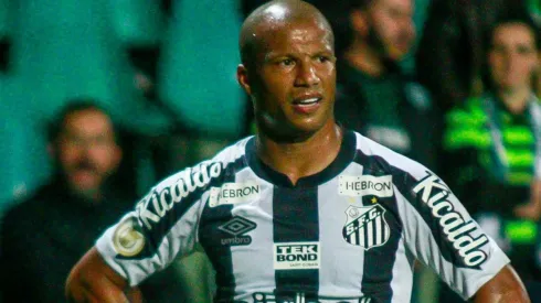 Santos negocia com meio-campista e Sánchez pode ter concorrente de ‘peso’