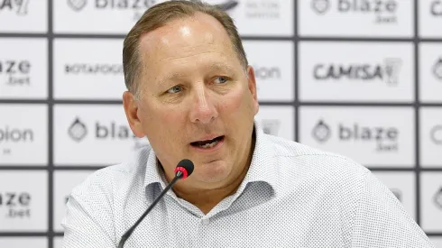 “Finalmente está...”; Textor monta operação surpreendente para o Botafogo