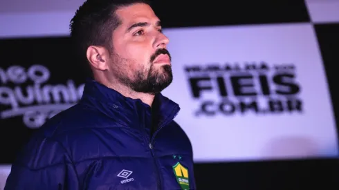 Foto: Ettore Chiereguini/AGIF - António Oliveira tem problemas para enfrentar o Flamengo