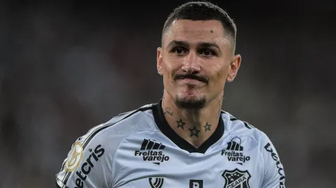 Foto: Thiago Ribeiro/AGIF - Situação de Vina ‘azeda’ com a torcida do Ceará