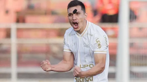 Foto: Diogo Reis/AGIF - Léo Costa é reserva no atual elenco de Cláudio Tencati.