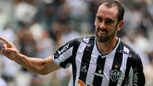 Foto: Fernando Moreno/AGIF - Godín ficou menos de 6 meses no Galo.
