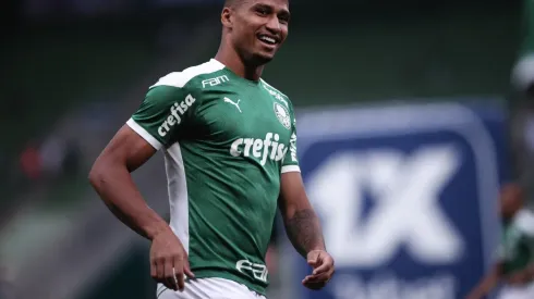 Agif/Ettore Chiereguini - Murilo faz lance de craque fora de campo no Palmeiras