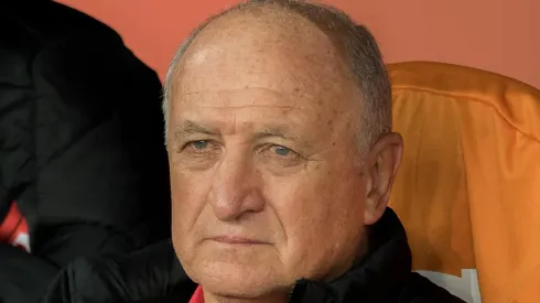 “Uma função que o Felipão faz...”; Santos tenta contratar treinador brasileiro