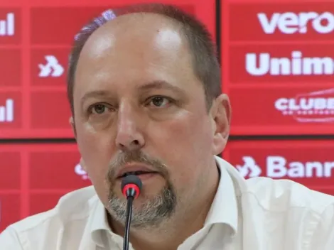 “Até 2025”; Barcellos age e Internacional renova contrato de defensor