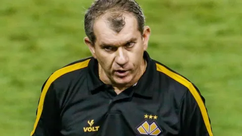 Foto: Rafael Vieira/AGIF – Cláudio Tencati fez uma avaliação da temporada do Criciúma