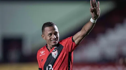 Foto: Heber Gomes/AGIF - Léo Pereira está emprestado pelo Grêmio na atual temporada.