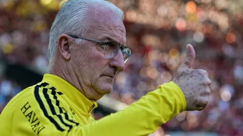 Foto: Thiago Ribeiro/AGIF - Dorival recebeu uma