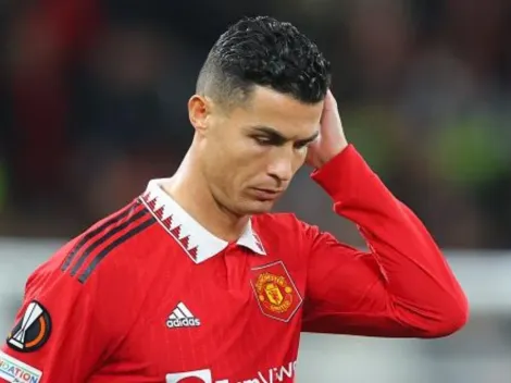 DEFENDEU! Ídolo do United defende CR7 após o craque deixar o campo antes do final do jogo