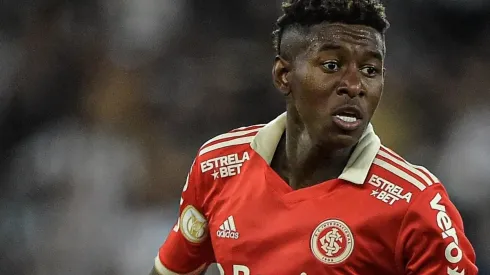 Foto: Thiago Ribeiro/AGIF - Vitão: zagueiro está emprestado ao Inter até a metade de 2023